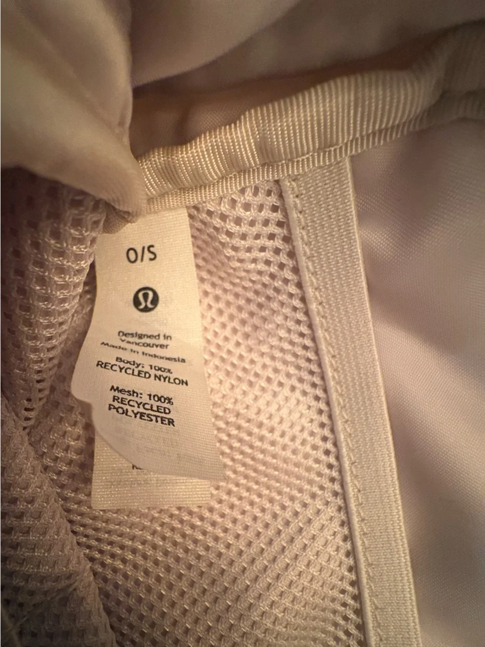 Lululemon Everywhere Belt Bag Cream/Silver